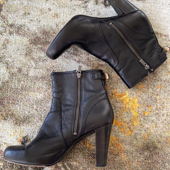 FRYE Black Leather Ankle Boots - Picture 4 of 7